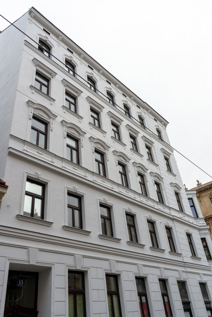 Gründerzeithaus Kochgasse/Laudongasse mit renovierter Fassade