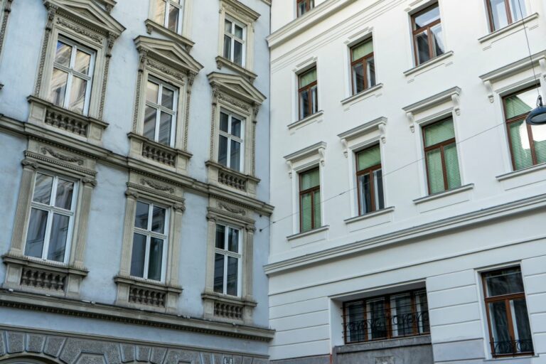 historische Gebäude in der Neustiftgasse