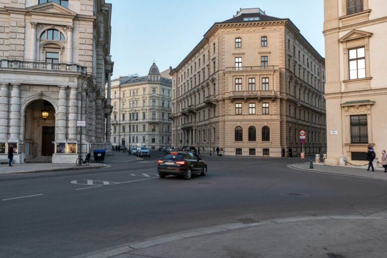 Straße neben dem Burgtheater