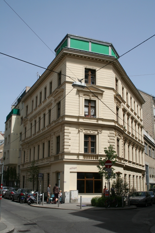 Gebäude an der Ecke Zollergasse/Mondscheingasse