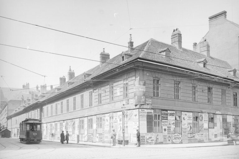 historische Aufnahme, Gebäude Schwarzspanierstraße/Währinger Straße