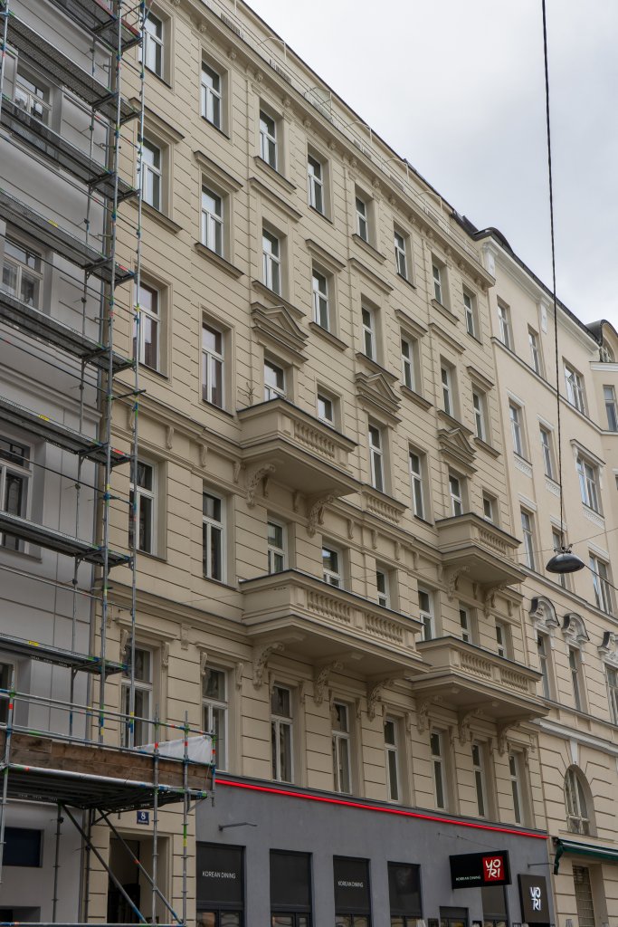 Altbau mit rekonstruierter Fassade, Wien, Innere Stadt
