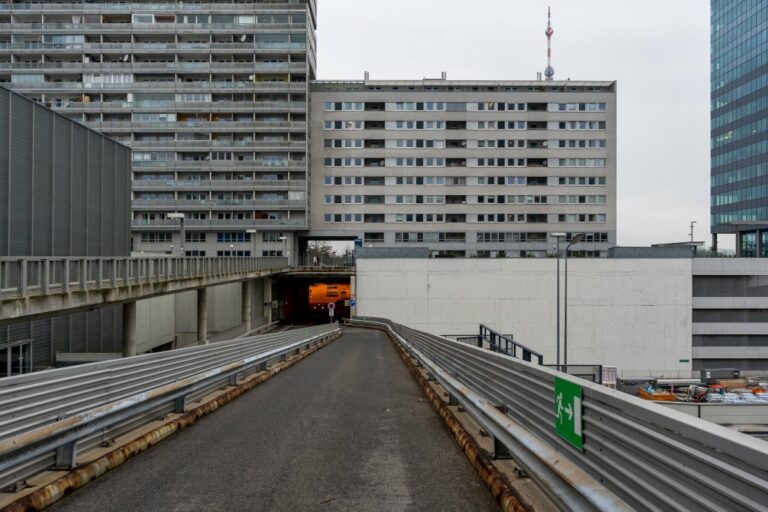 Donau City, Tunnel, Abfahrt, Wohnhäuser