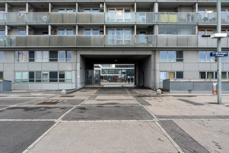 Wohnhaus mit Loggien in der Donaucity in Wien