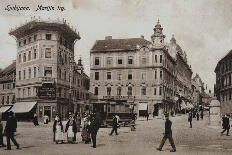 Prešerenplatz in Ljubljana, historische Aufnahme, Straßenbahn