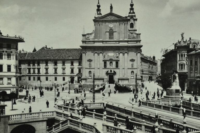 Prešerenplatz in Ljubljana, Kirche, historische Aufnahme, Brücke, Straßenbahn