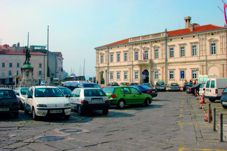 Tartinijev trg als Parkplatz, Piran