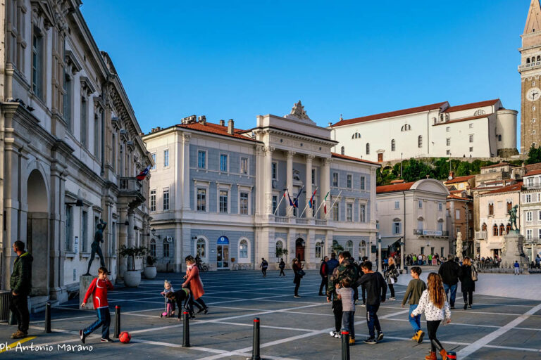 Fußgängerzone in Piran, Tartinijev trg