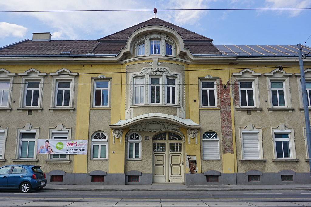 Gründerzeithaus in Wien-Donaustadt, Donaufelder Straße, Jugendstil, vor Abriss
