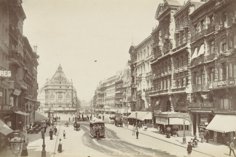 historische Aufnahme von Brüssel, Place de Brouckère, Pferdetramway