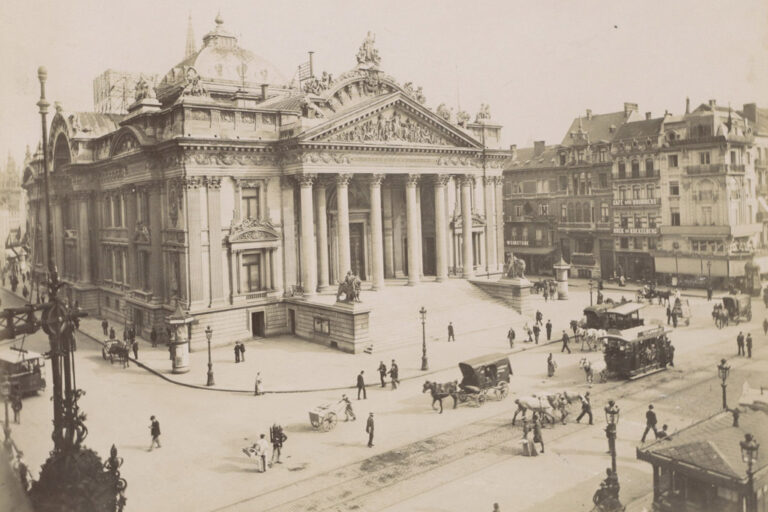alte Aufnahme der Börse in Brüssel, Pferdewägen