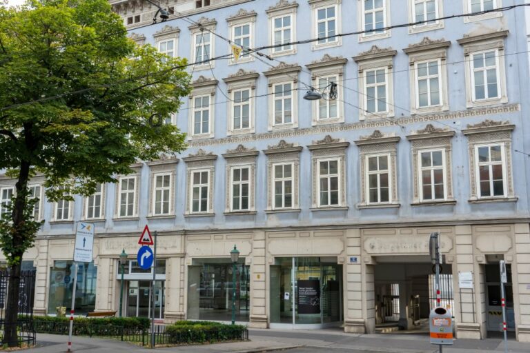 Altbau in der Wiedner Hauptstraße, historische Fassade