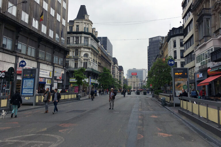 Boulevard Anspach als Fußgängerzone, Brüssel, Belgien