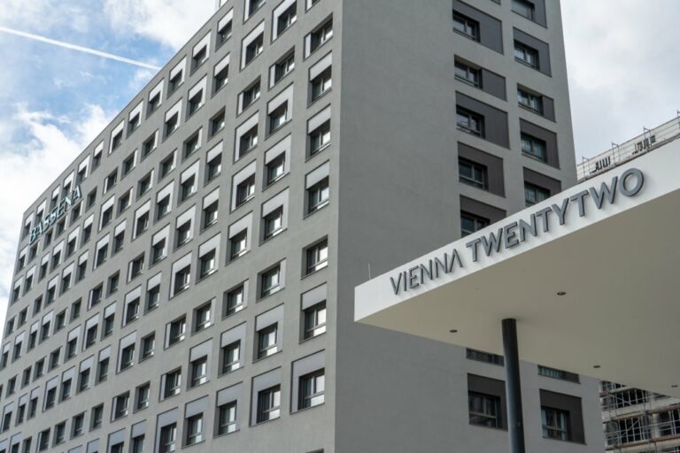 Neubauquartier Vienna TwentyTwo mit Hotel Bassena, Wien-Donaustadt