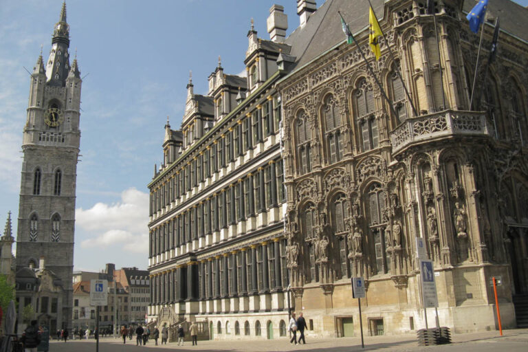 historische Gebäude in Flandern, Belfried, Rathaus