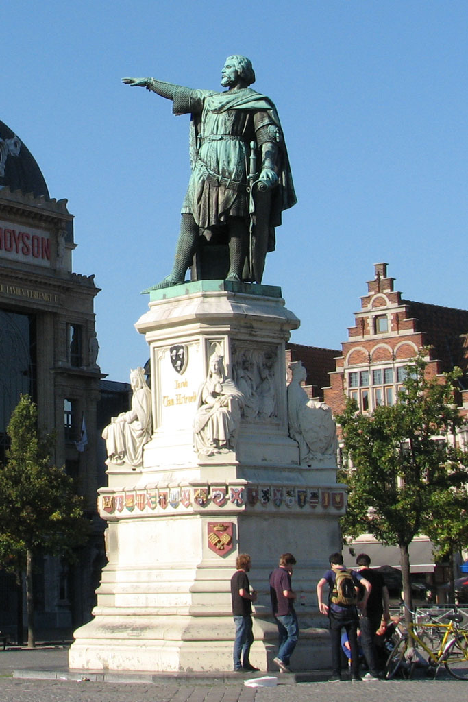 Statue auf einem Platz in Gent, Belgien