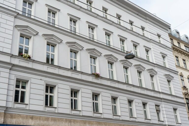 Fassade eines Hauses in 1090 Wien nach der Rekonstruktion