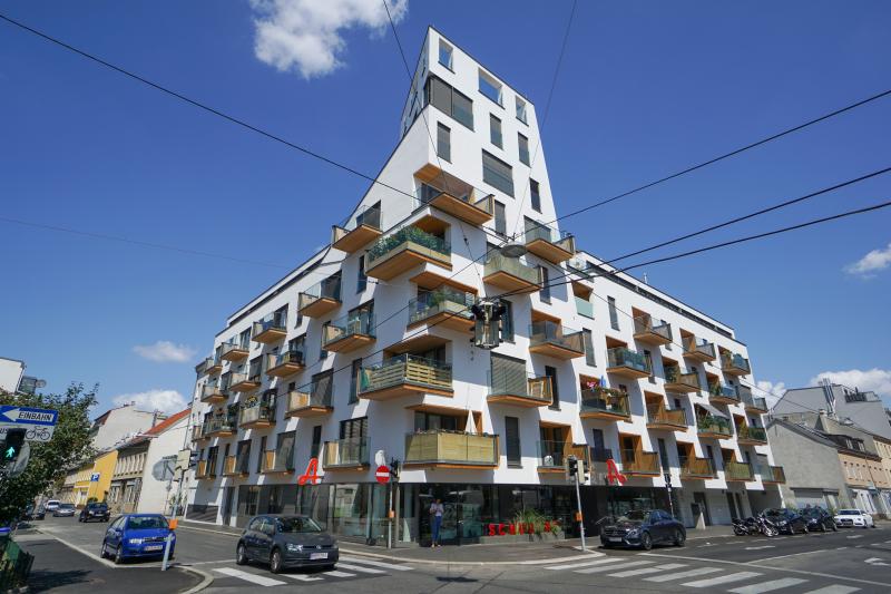 Mehr über den Artikel erfahren Arndtstraße 88: Eckhaus mit modernem Turm