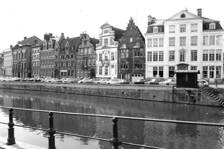 alte Aufnahme von Gent, Fluss, Häuserzeile