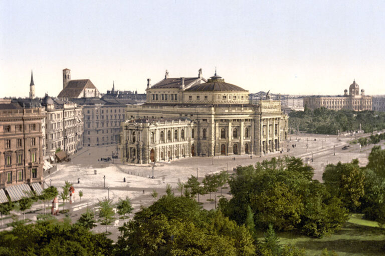 historische Aufnahme von Ringstraße und Burgtheater, Rathauspark, Löwelstraße, Volksgarten