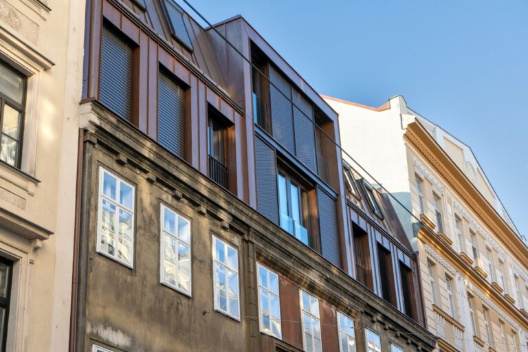 Biedermeierhaus mit ausgebautem Dachgeschoß in der Hermanngasse, Kupfer