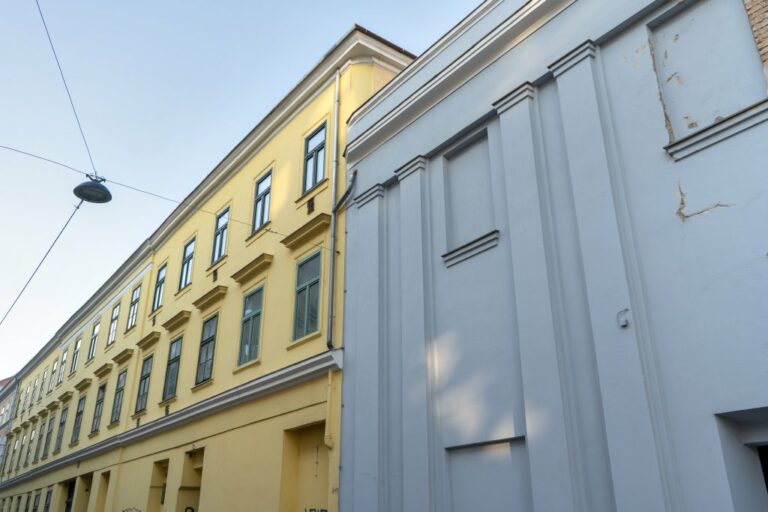 Altbauten in der Sperrgasse in Wien Rudolfsheim-Fünfhaus