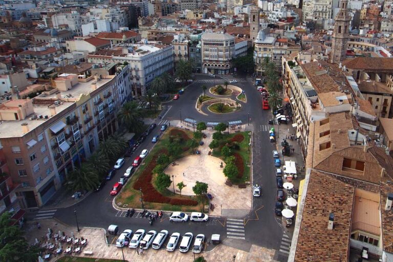 Plaça de la Reina, Altstadt von Valencia mit Blick von der Kathedrale