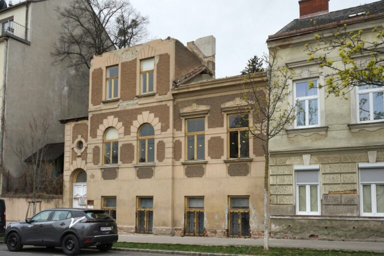 Altbau in Währing nach Teilabriss