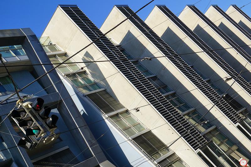 Mehr über den Artikel erfahren Findet die Mehrheit moderne Architektur hässlich?