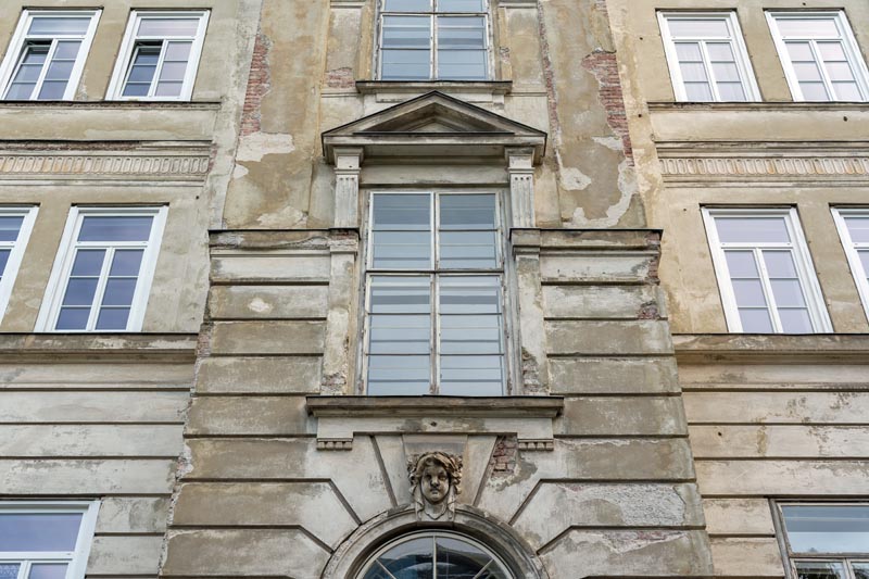 Mehr über den Artikel erfahren Wie die historische Kinderklinik ruiniert wird