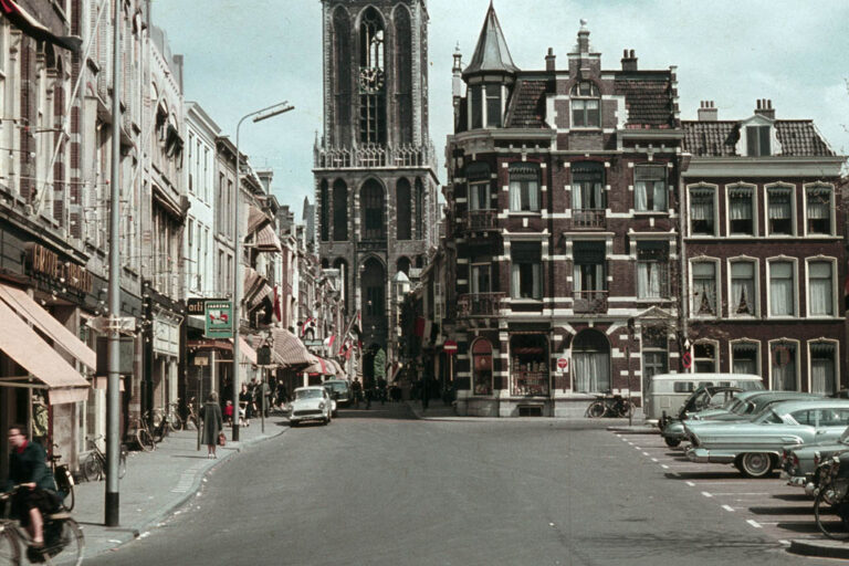 Straße, Kirchturm, Utrecht