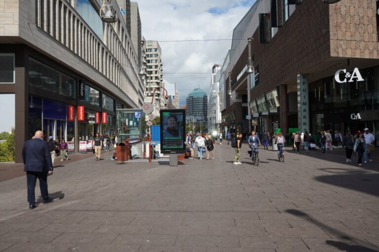 Grote Marktstraat in Den Haag als Fußgängerzone