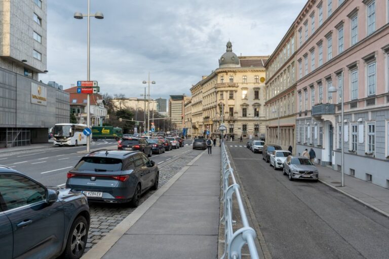 breite Straße in Wien