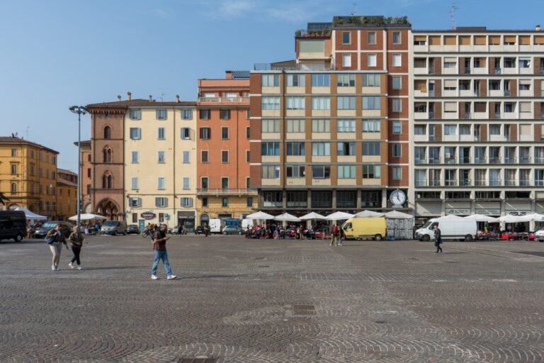 Marktplatz in Bologna