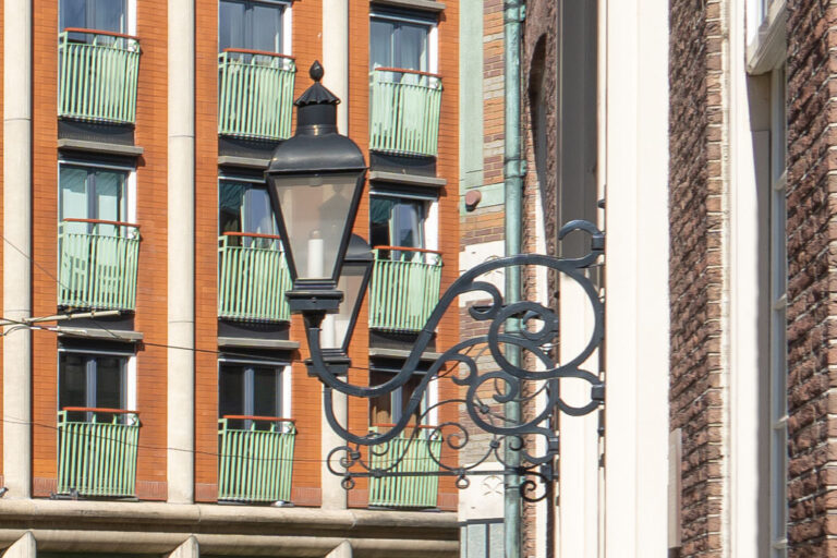 Straßenlaternen im Zentrum von Den Haag