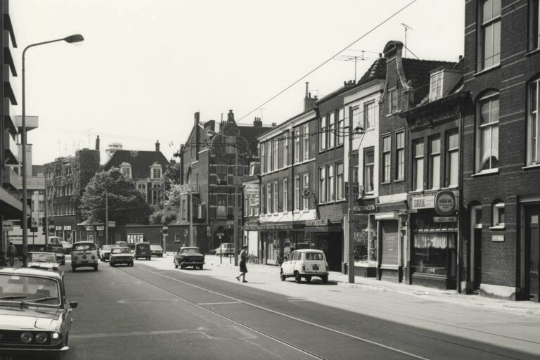 alte Aufnahme einer Straße in Den Haag