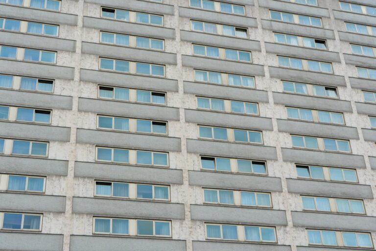 Fassade eines Hotels aus den 1960ern in Wien-Landstraße