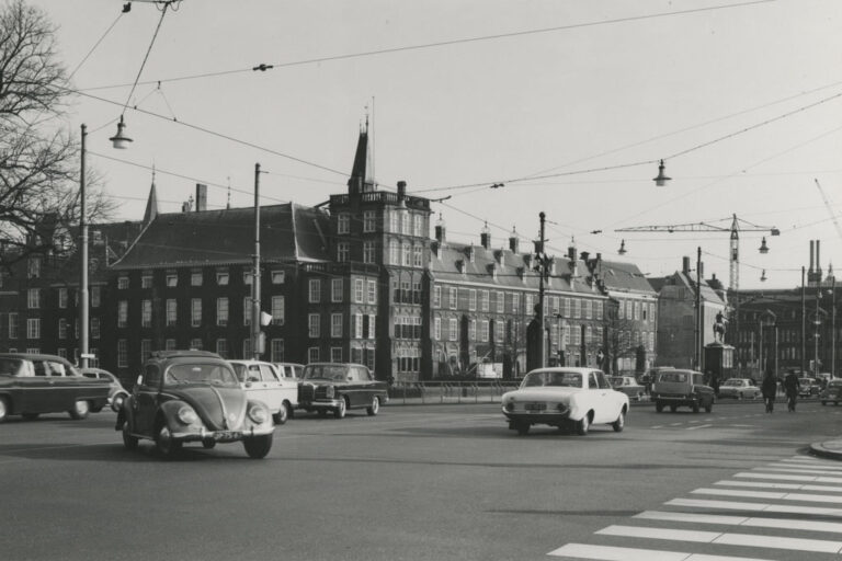 Blick von Plaats über Buitenhof auf den Binnenhof