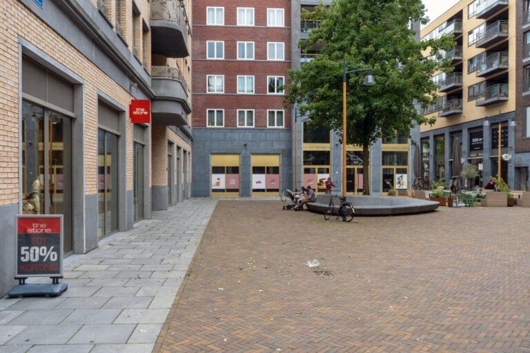 Platz in einem Stadtentwicklungsgebiet von Utrecht