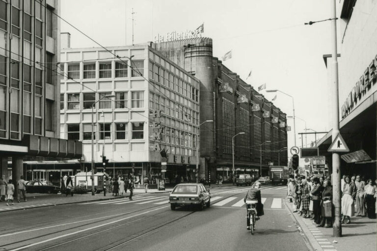 Einkaufsstraße in Den Haag, altes Foto