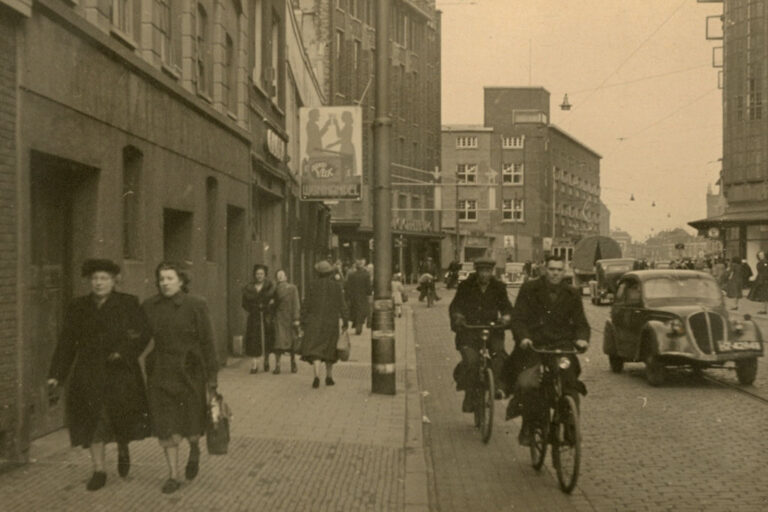 Radfahrer und Fußgänger in den Haag
