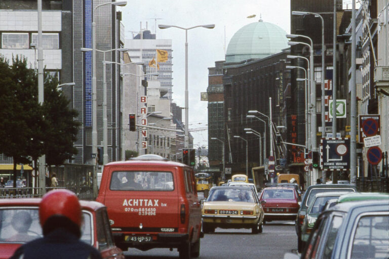 Autoverkehr in den Haag