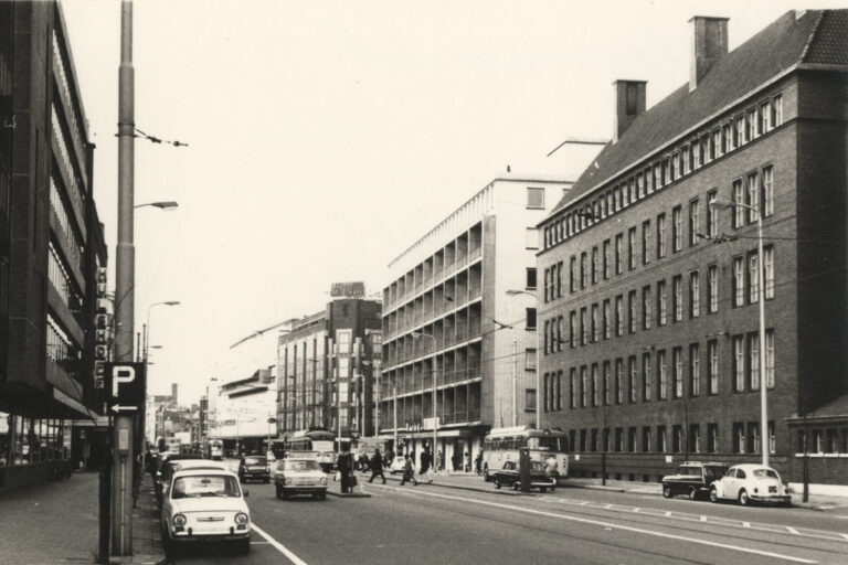Straße in Den Haag, altes Foto