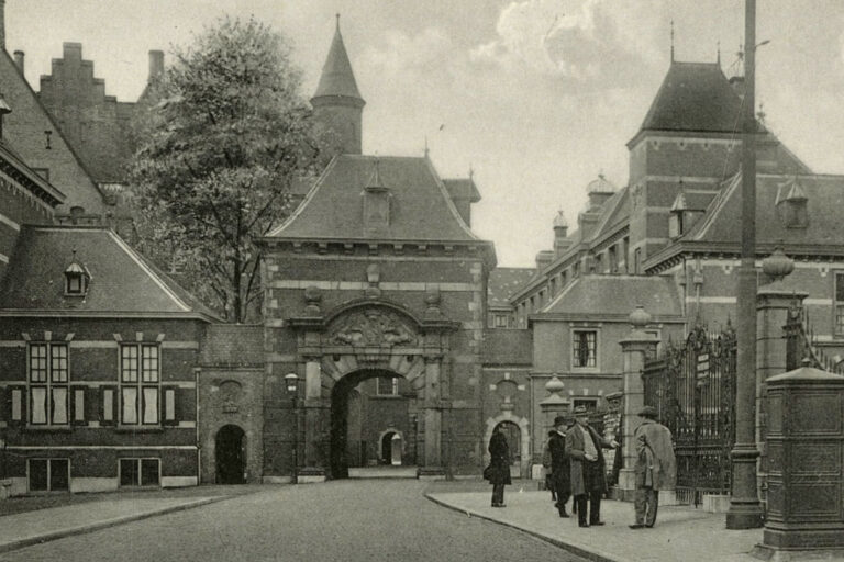Tor, Leute, Binnenhof