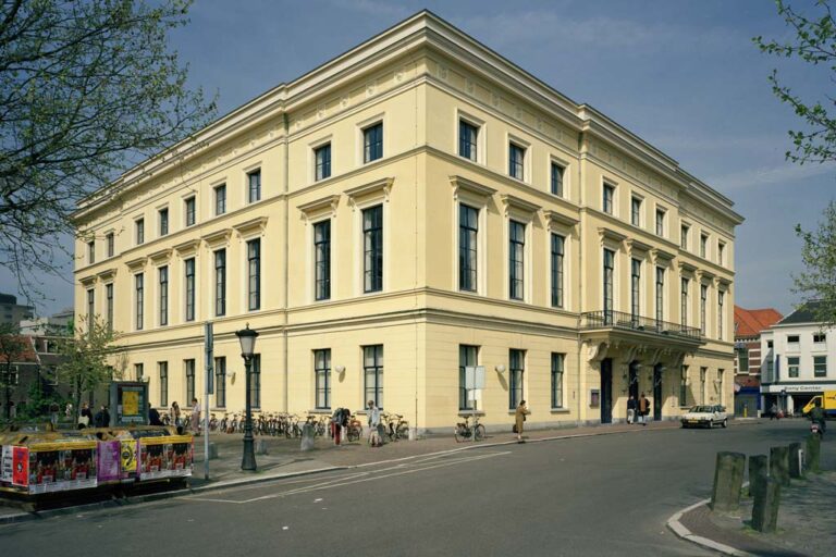 altes Gebäude in Utrecht, Straße