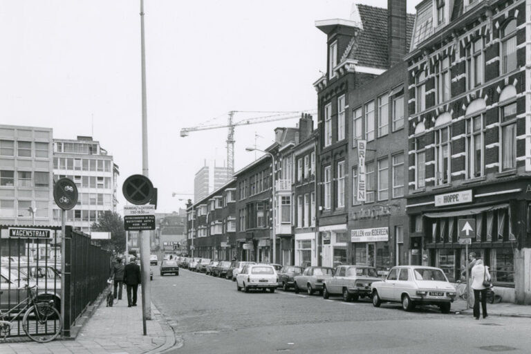 alte Aufnahme einer Straße
