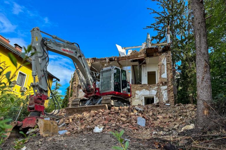 Gebäude wird abgerissen