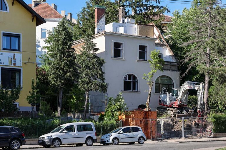 Gebäude wird abgerissen