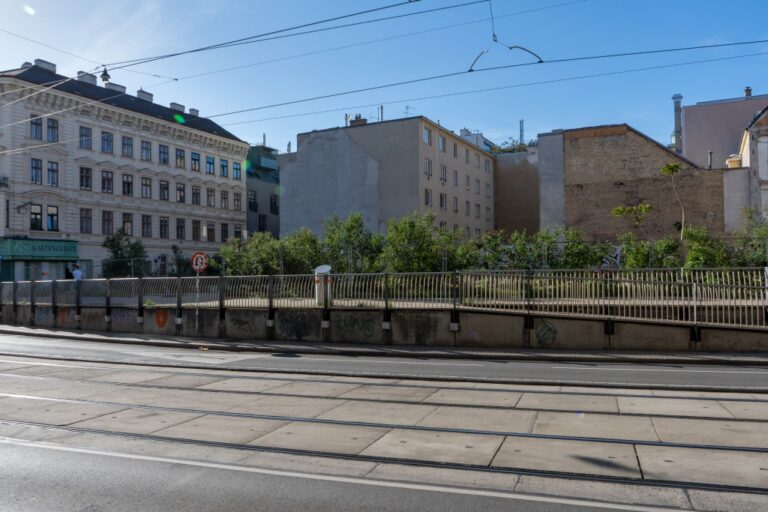 leerer Bauplatz nach einem Hausabriss