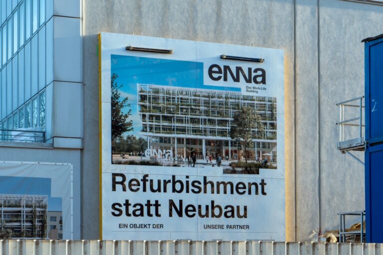 Plakat, "enna", "Refurbishment statt Neubau"